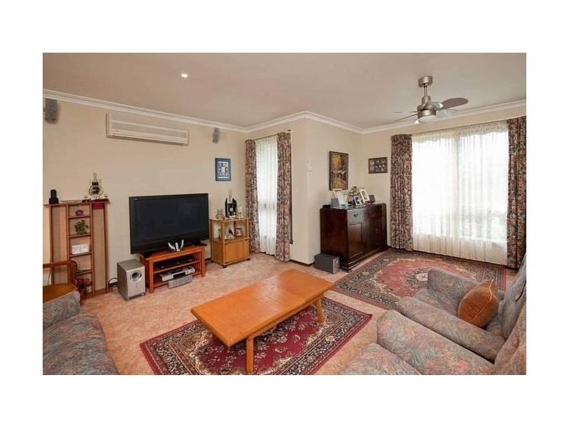 27 Jolimont Avenue, Mulgrave VIC 3170