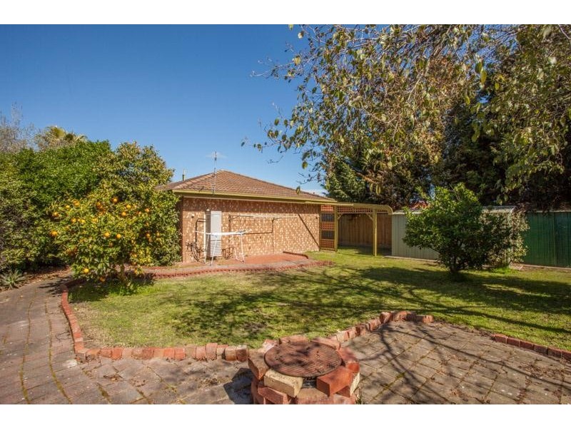 12 Eildon Road, Endeavour Hills VIC 3802