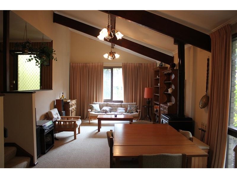 4 Melliodora Court, Endeavour Hills VIC 3802