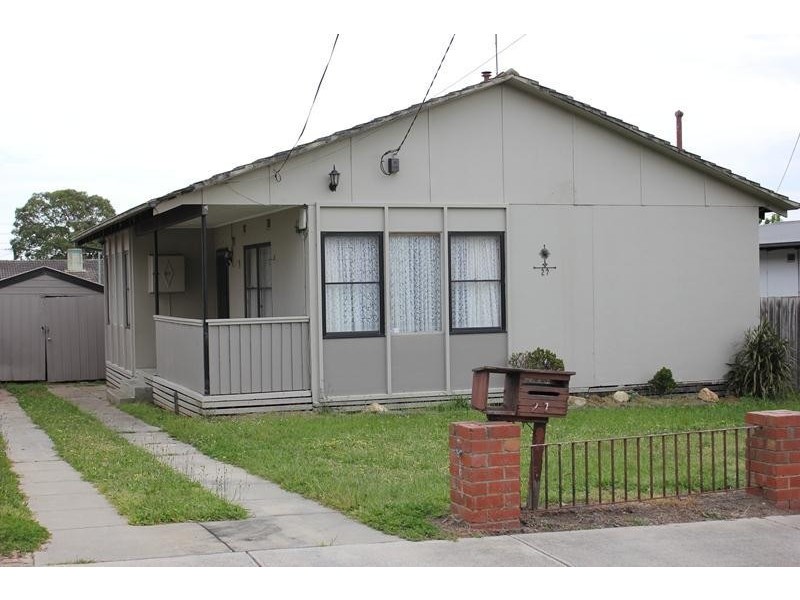 27 Ti Tree Drive, Doveton VIC 3177