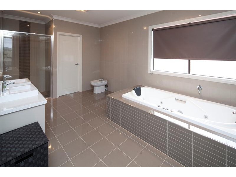 185 Drysdale Avenue, Narre Warren North VIC 3804