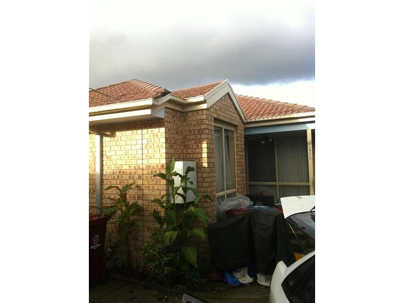 2/89 Gladstone Road, Dandenong North VIC 3175