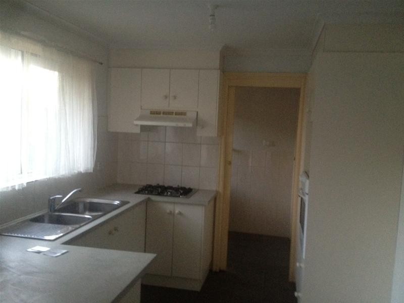 2/89 Gladstone Road, Dandenong North VIC 3175