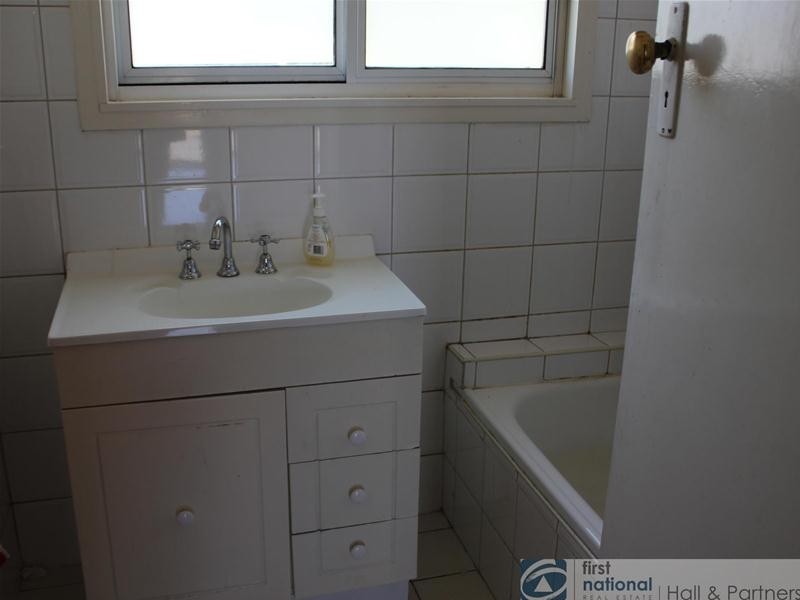 1 Moonah Court, Doveton VIC 3177