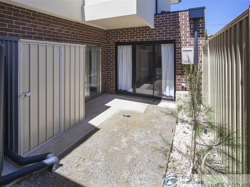 1/7 Ronald Street, Dandenong VIC 3175