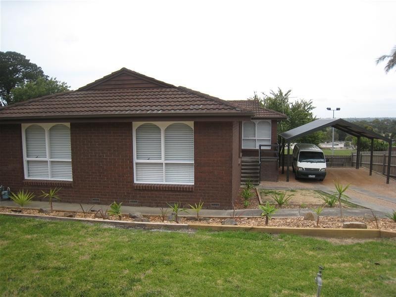 5 Simmonds Place, Endeavour Hills VIC 3802