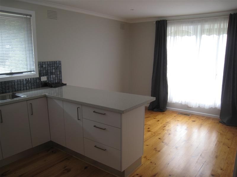 5 Simmonds Place, Endeavour Hills VIC 3802