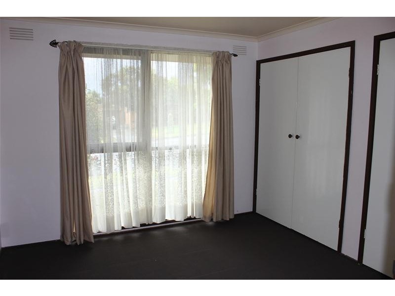 262 James Cook Drive, Endeavour Hills VIC 3802