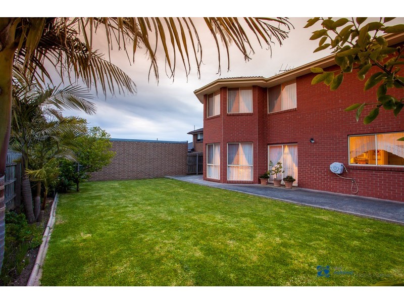 20 Albany Drive, Mulgrave VIC 3170