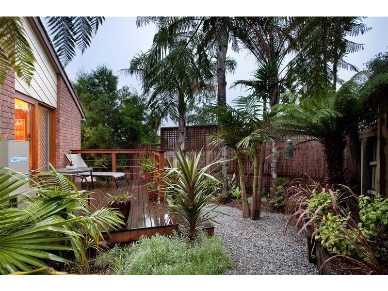 16 Mahon Avenue, Beaconsfield VIC 3807