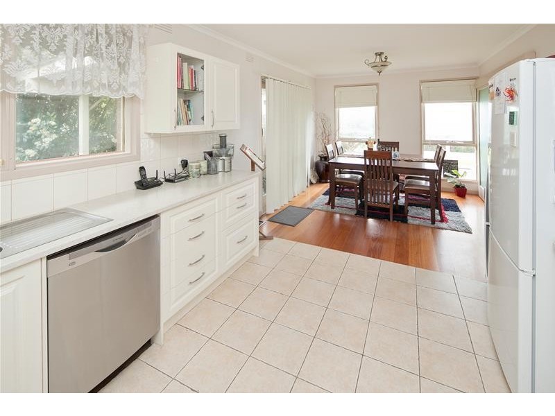 44 Outlook Drive, Dandenong North VIC 3175