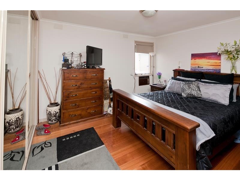 44 Outlook Drive, Dandenong North VIC 3175