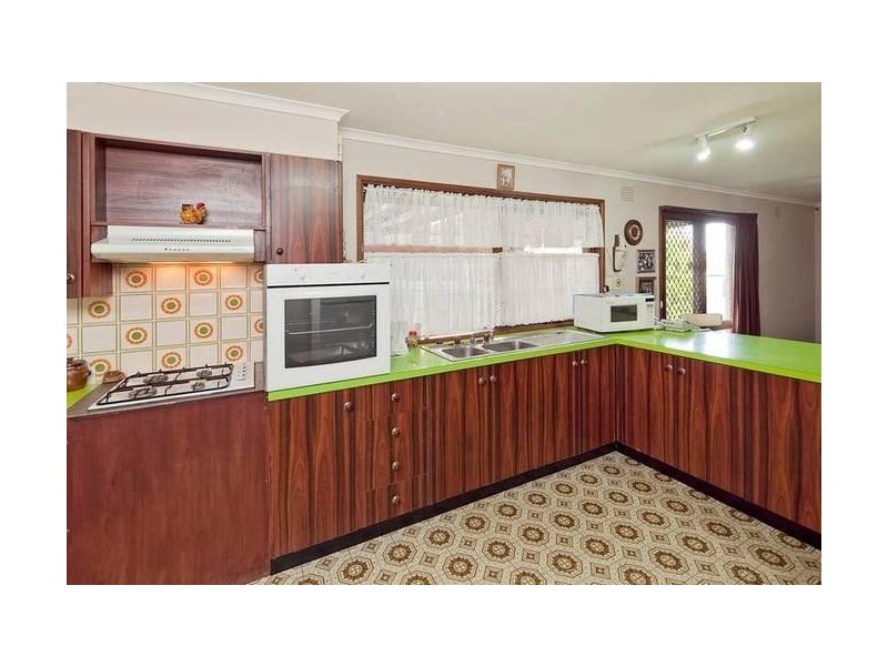 8 Edis Court, Endeavour Hills VIC 3802