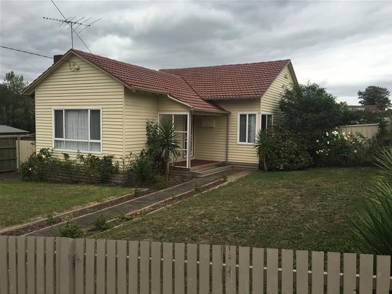 1 Staff Street, Moe VIC 3825