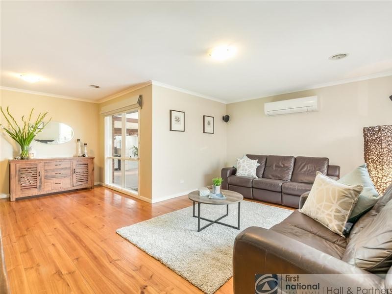 6 Peebles Street, Endeavour Hills VIC 3802
