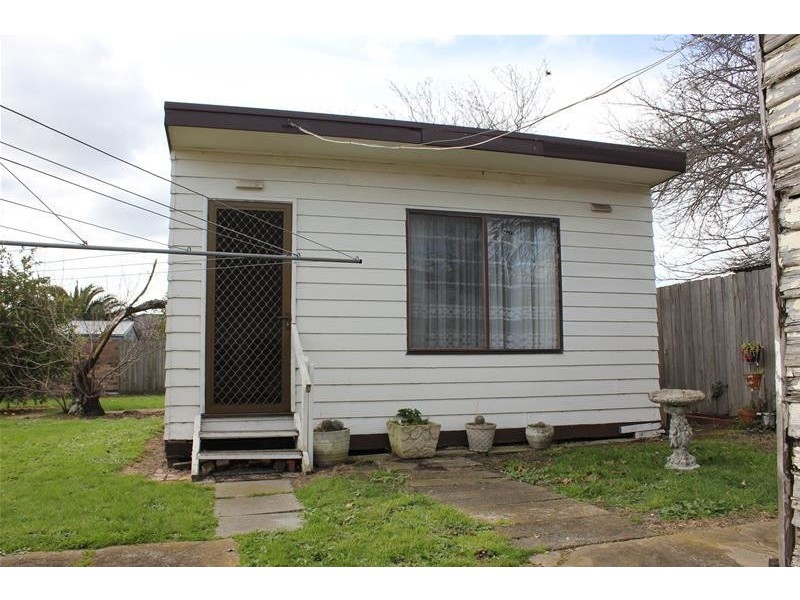 17 Ray Street, Dandenong VIC 3175