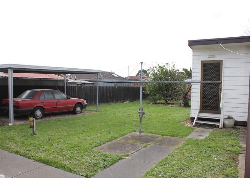 17 Ray Street, Dandenong VIC 3175