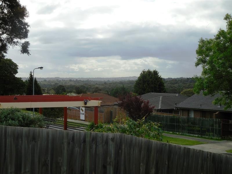 13 Aaran Close, Endeavour Hills VIC 3802