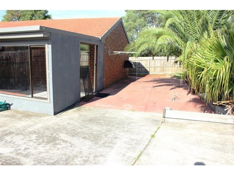 9 Basil Close, Hallam VIC 3803