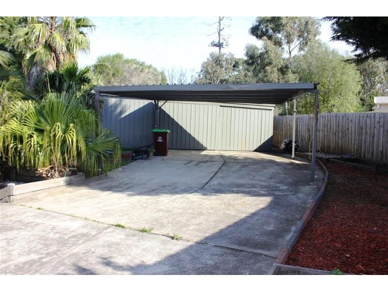 9 Basil Close, Hallam VIC 3803