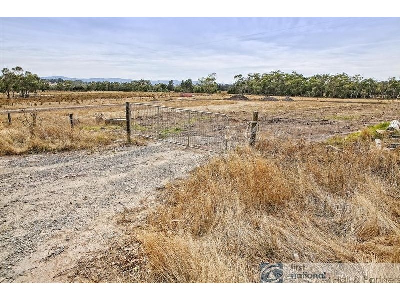 60 Hillbrick Road, Garfield VIC 3814