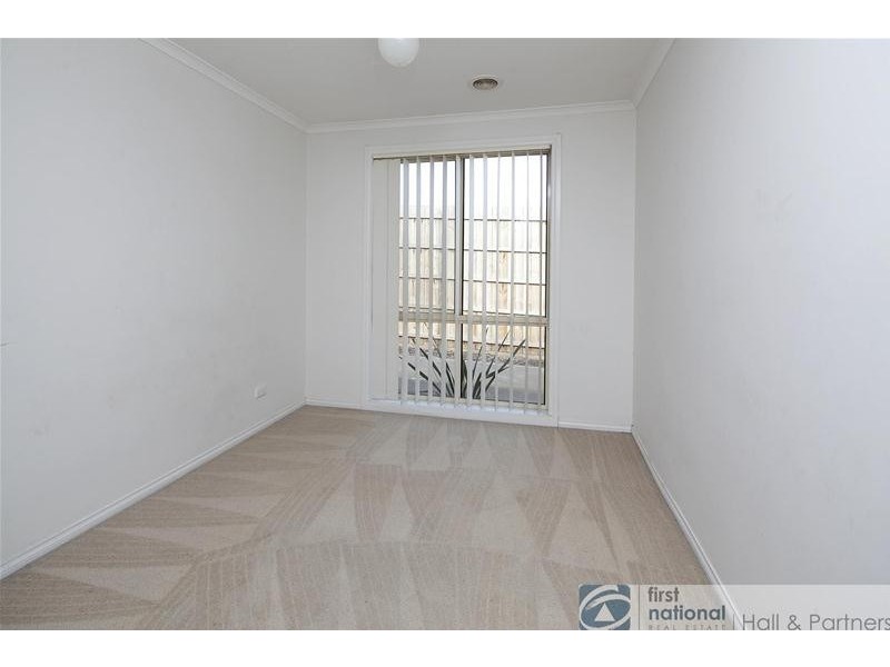 1/4 Doveton Avenue, Eumemmerring VIC 3177