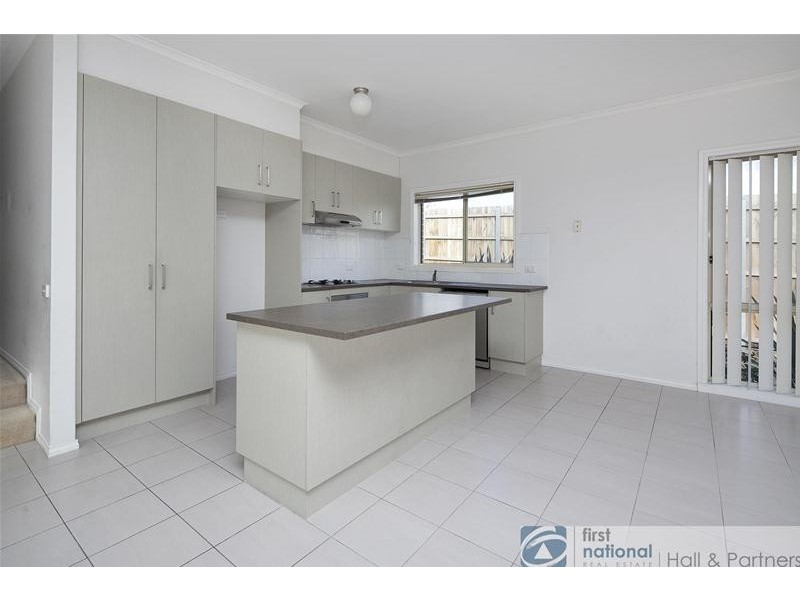 1/4 Doveton Avenue, Eumemmerring VIC 3177