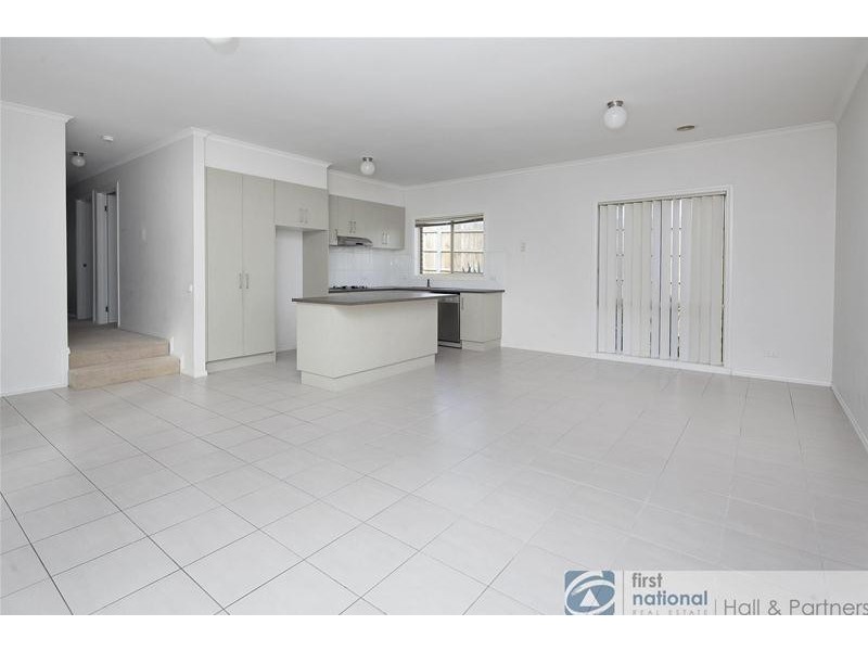 1/4 Doveton Avenue, Eumemmerring VIC 3177