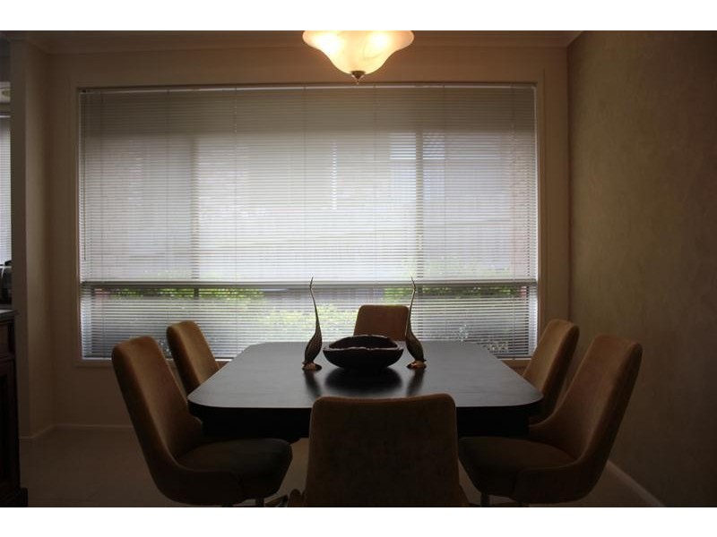 15 Gray Close, Endeavour Hills VIC 3802