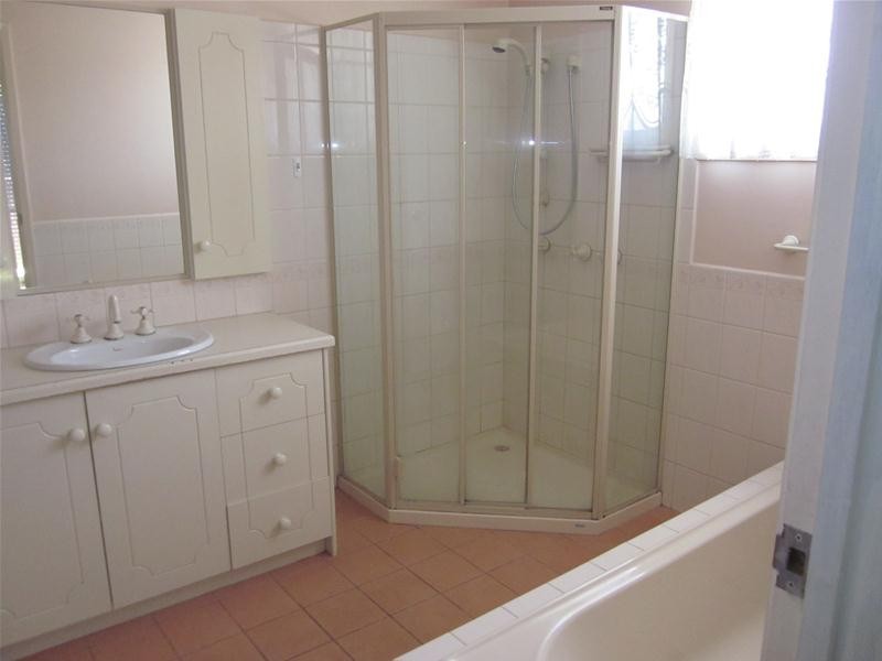 1 Heywood Grove, Endeavour Hills VIC 3802