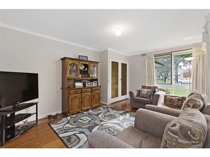 8 Kernot Crescent, Noble Park North VIC 3174