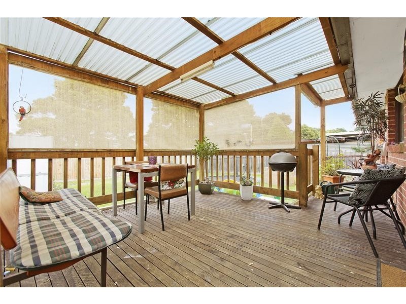 8 Kernot Crescent, Noble Park North VIC 3174