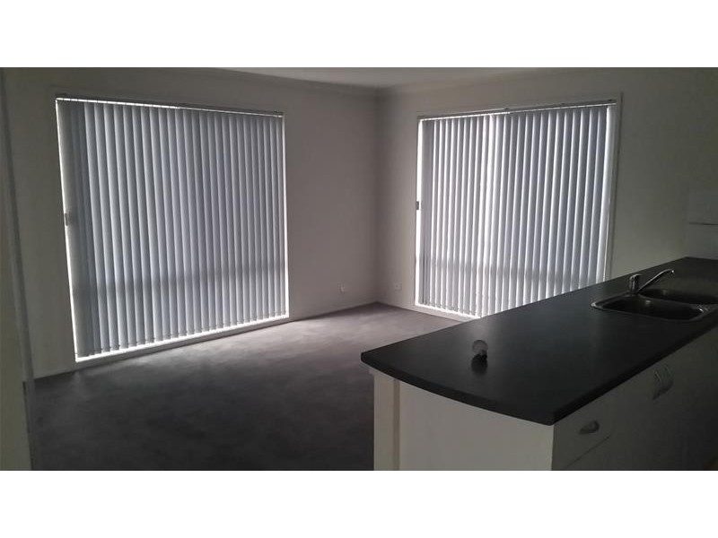 22 Linda Drive, Cranbourne West VIC 3977