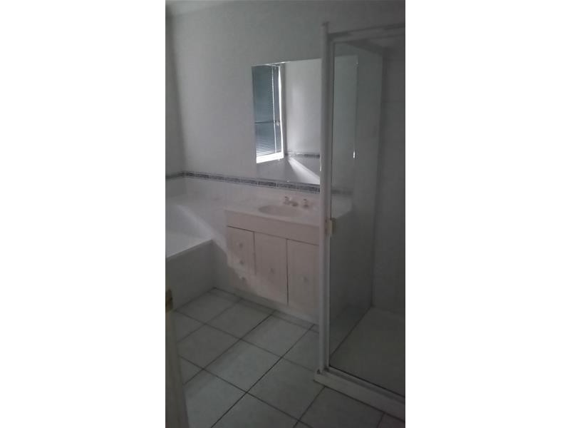 22 Linda Drive, Cranbourne West VIC 3977