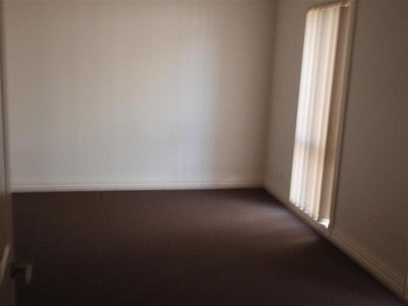 2/4 Jonathan Court, Eumemmerring VIC 3177