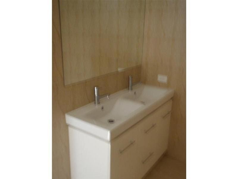 2/4 Jonathan Court, Eumemmerring VIC 3177