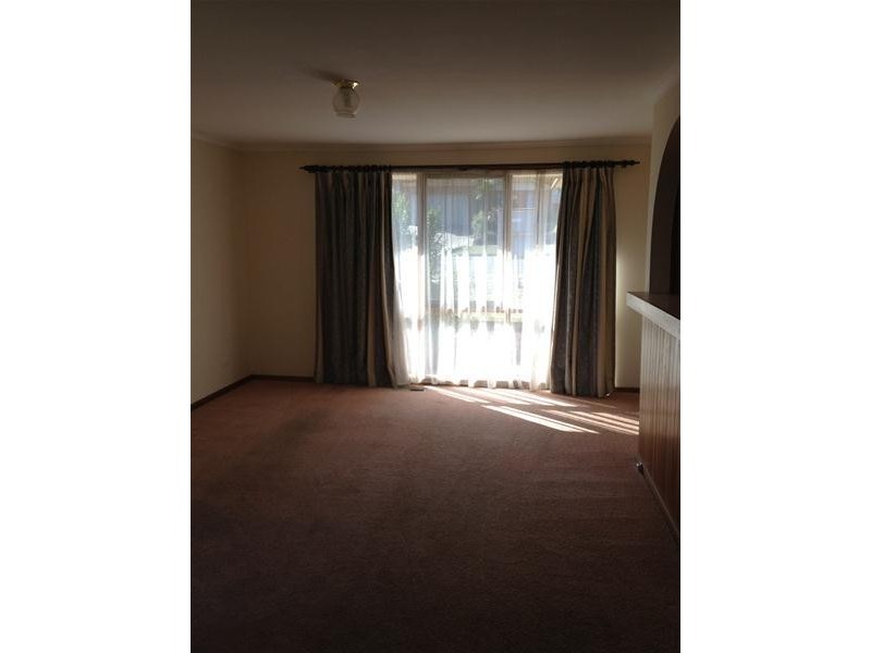 322 James Cook Drive, Endeavour Hills VIC 3802