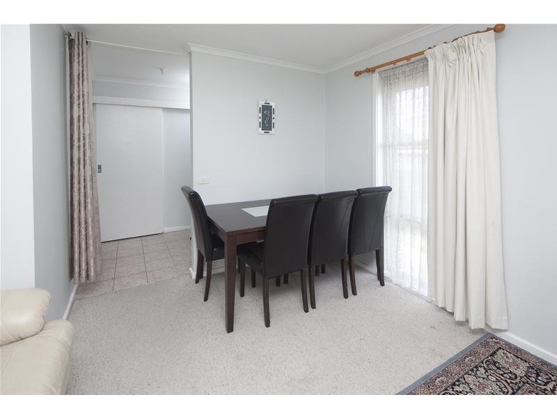 48 Meadow Wood Walk, Narre Warren VIC 3805