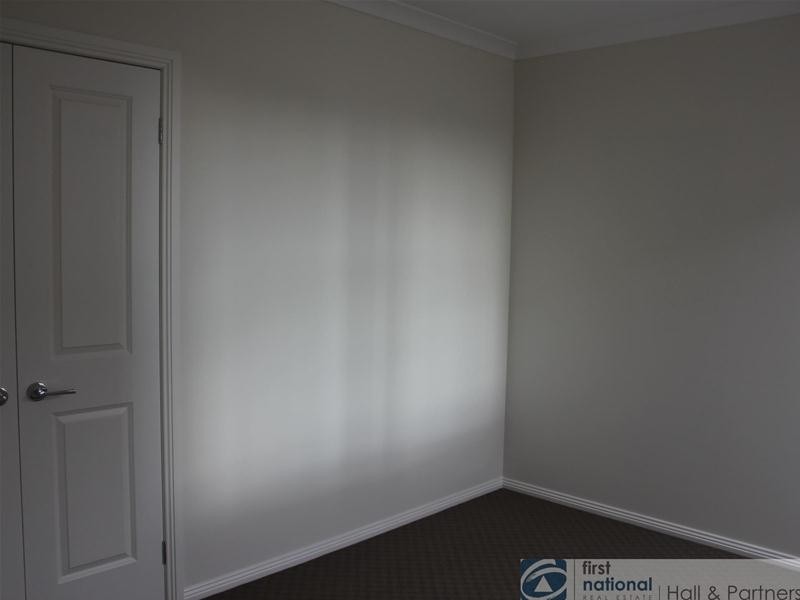 7 Rilana Road, Clyde North VIC 3978