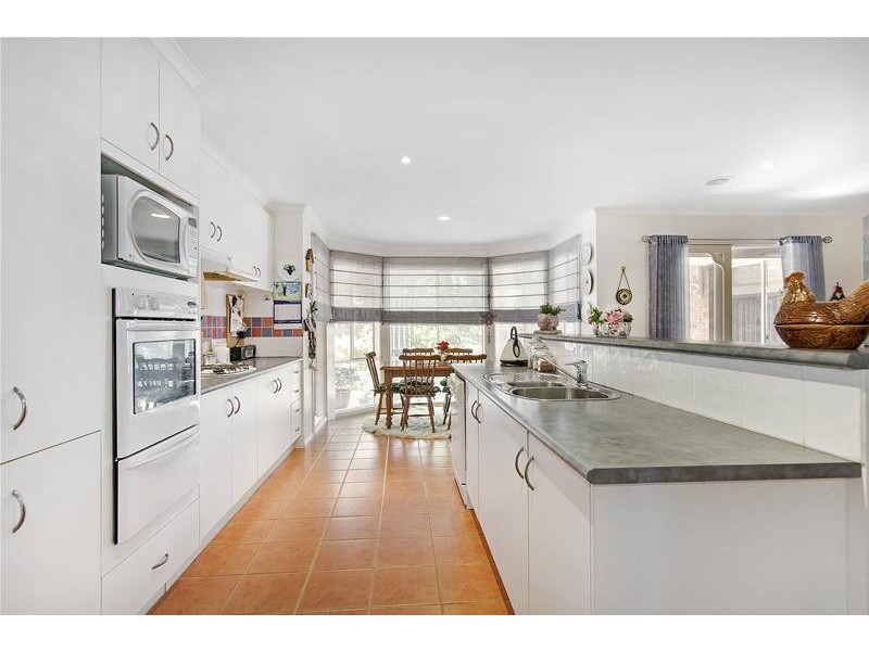 9 Tilmouth Place, Narre Warren South VIC 3805