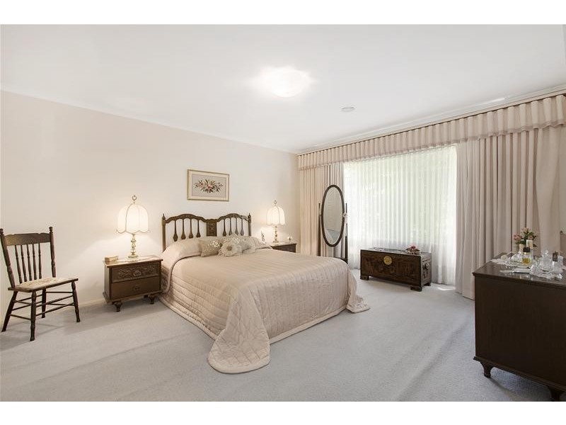 9 Tilmouth Place, Narre Warren South VIC 3805