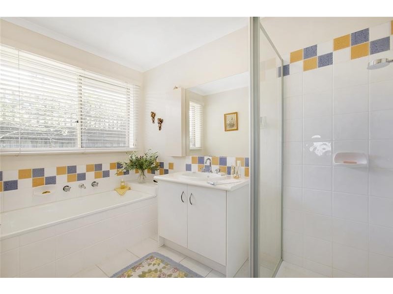 9 Tilmouth Place, Narre Warren South VIC 3805