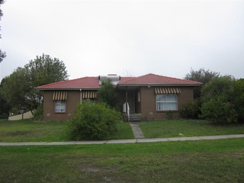 2 Heathmere Crescent, Endeavour Hills VIC 3802