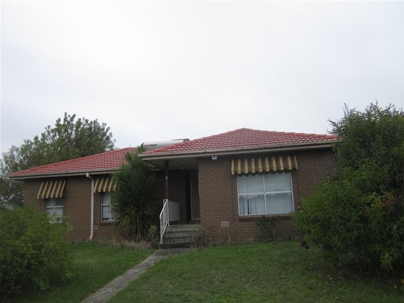 2 Heathmere Crescent, Endeavour Hills VIC 3802