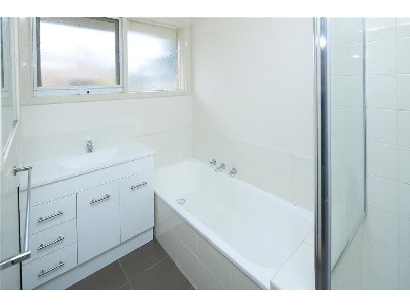 1/30 Hansworth Street, Mulgrave VIC 3170