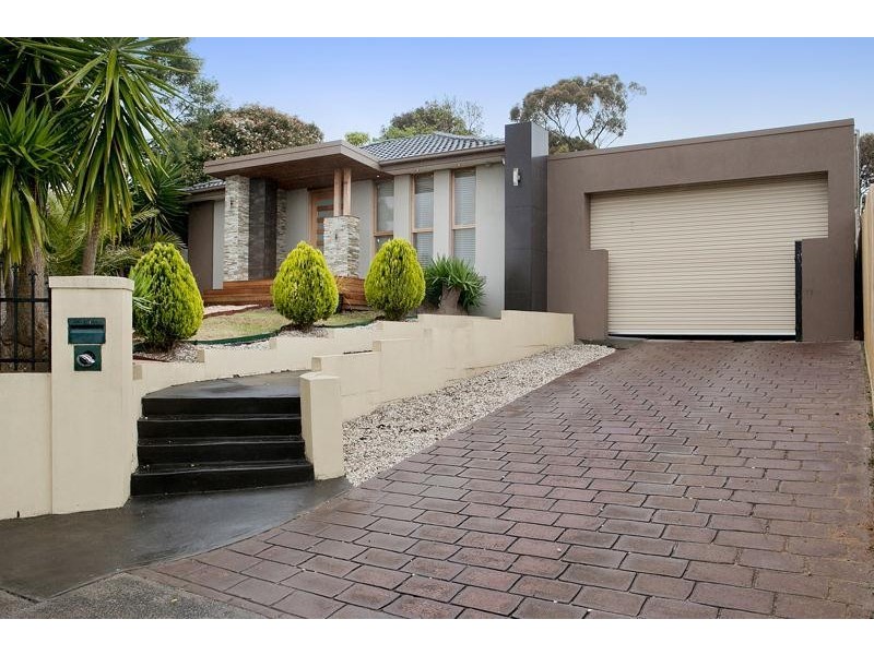 18 Scotsburn Way, Endeavour Hills VIC 3802