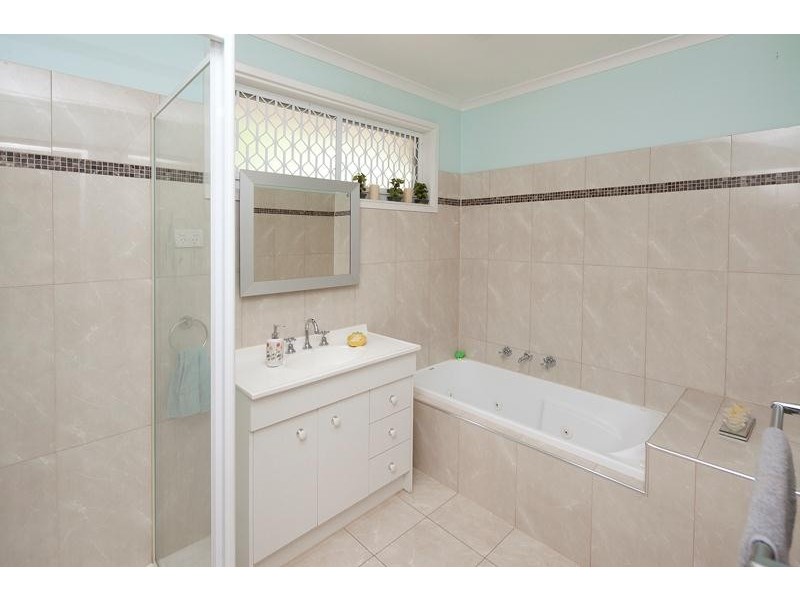 18 Scotsburn Way, Endeavour Hills VIC 3802