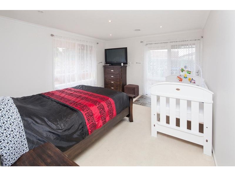 18 Scotsburn Way, Endeavour Hills VIC 3802