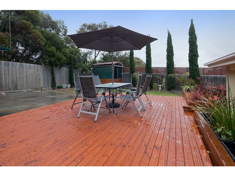 18 Scotsburn Way, Endeavour Hills VIC 3802