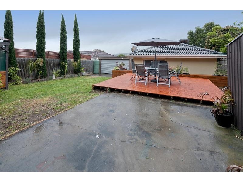 18 Scotsburn Way, Endeavour Hills VIC 3802